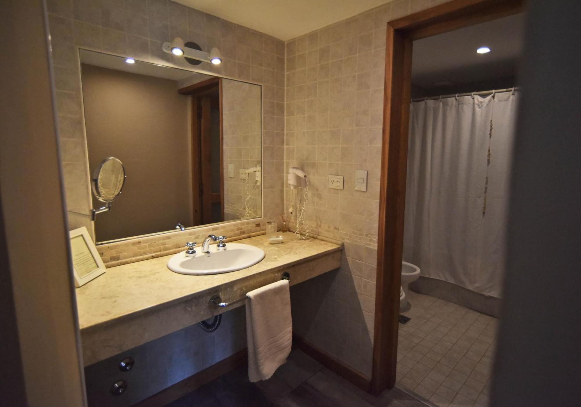 Rosas Blancas Apart Hotel San Martín de los Andes Habitación foto