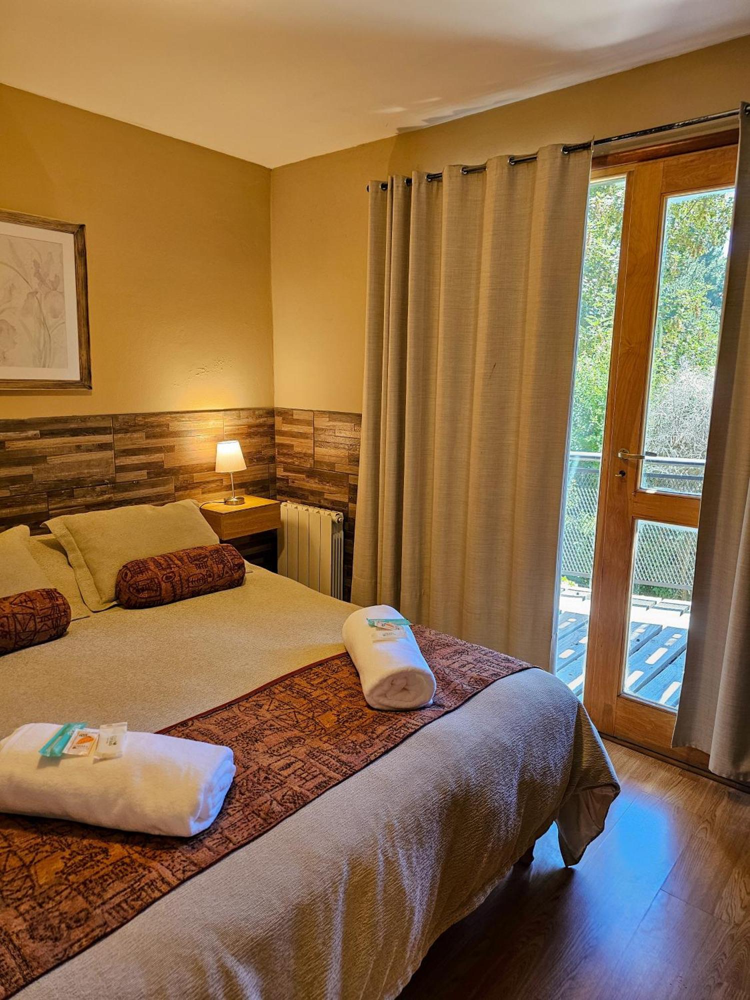 Rosas Blancas Apart Hotel San Martín de los Andes Habitación foto