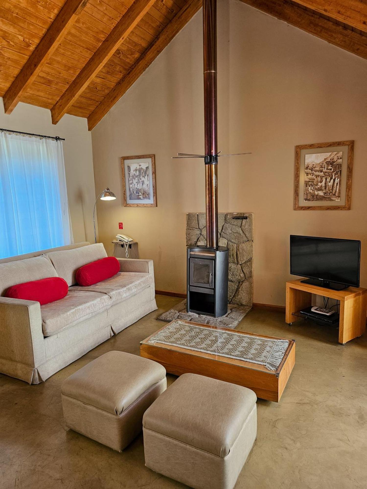 Rosas Blancas Apart Hotel San Martín de los Andes Habitación foto