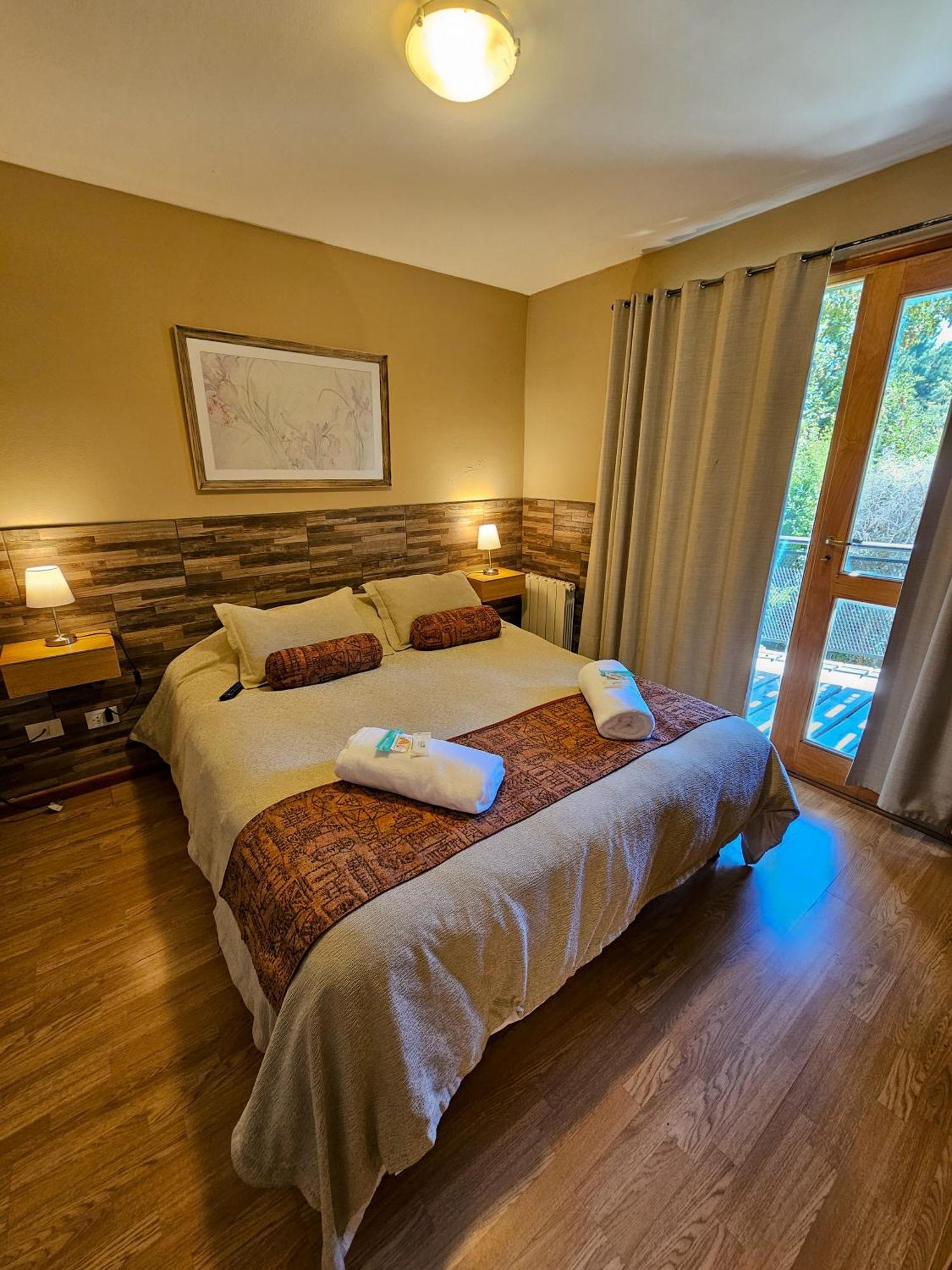 Rosas Blancas Apart Hotel San Martín de los Andes Habitación foto